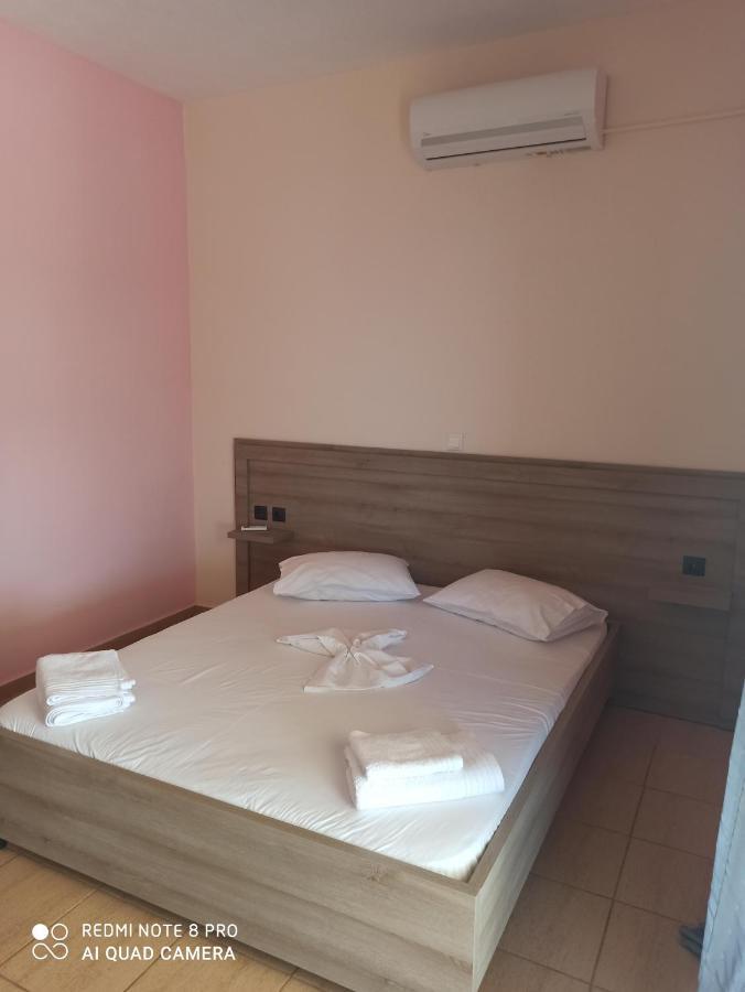Bella Vista Hotel Himare Quarto foto