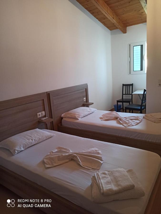 Bella Vista Hotel Himare Quarto foto