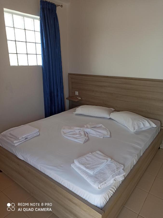 Bella Vista Hotel Himare Quarto foto